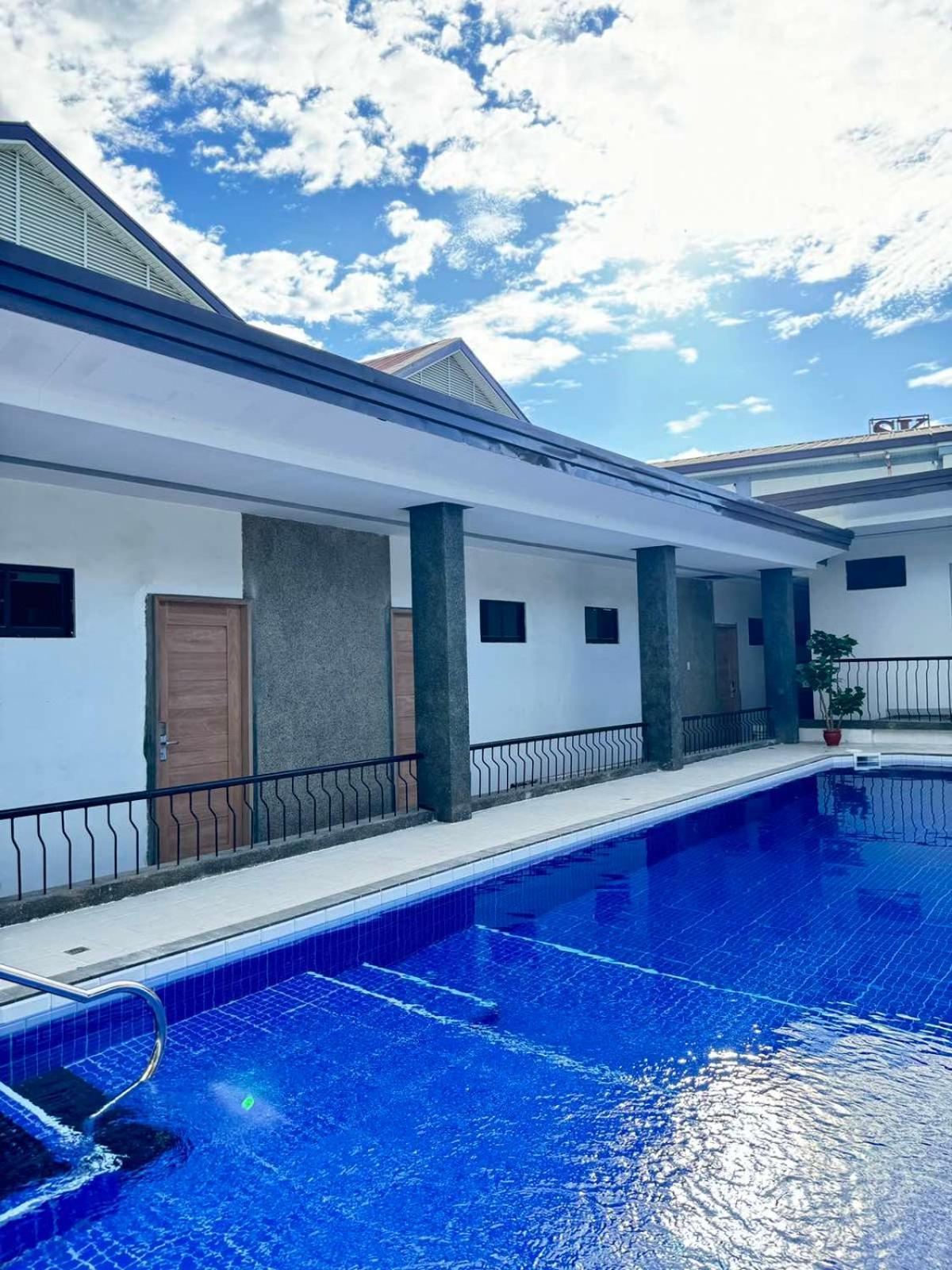 Bavarian Guest House 安吉利斯 外观 照片