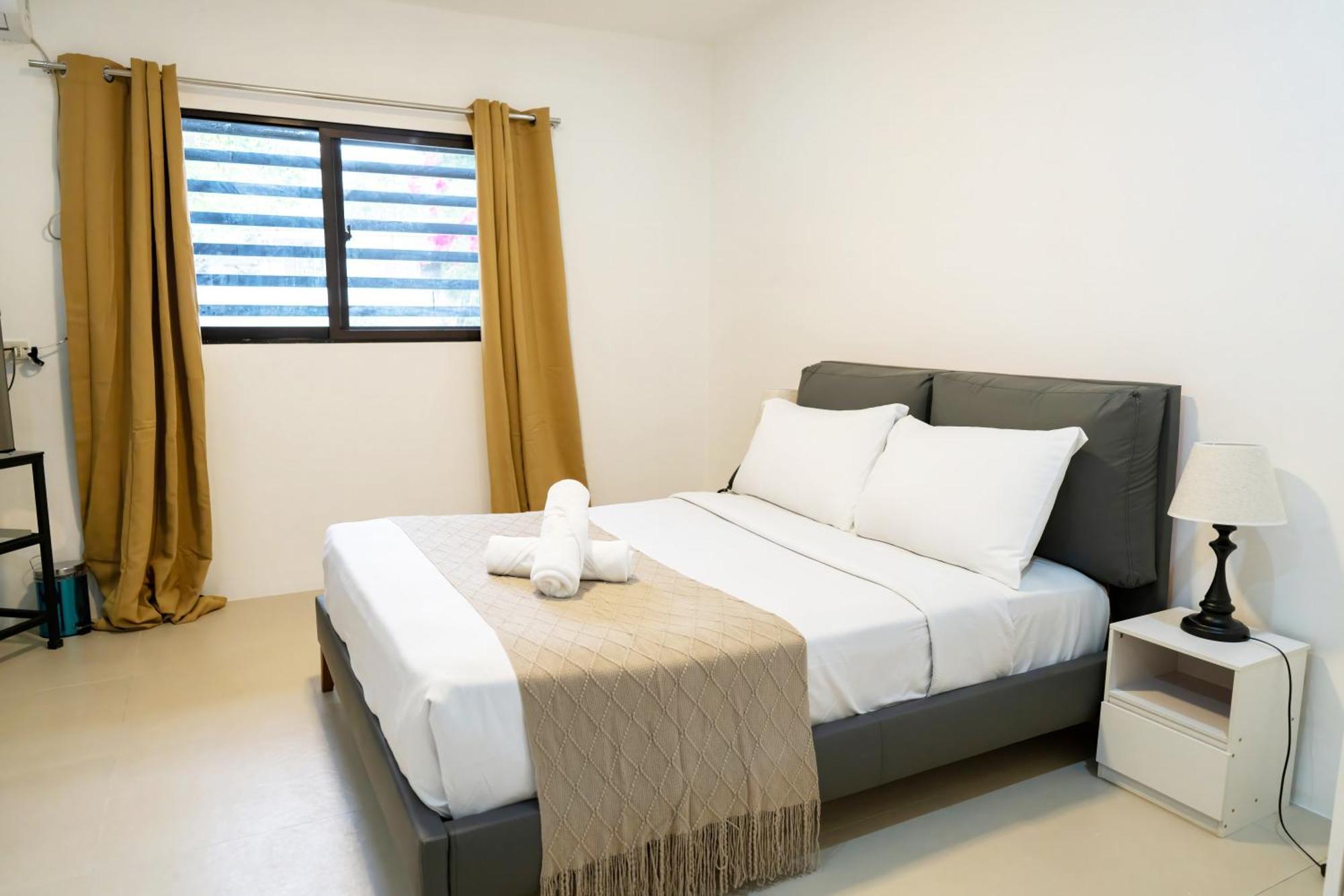 Bavarian Guest House 安吉利斯 外观 照片